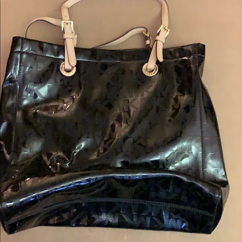 Black Michael Kors bag